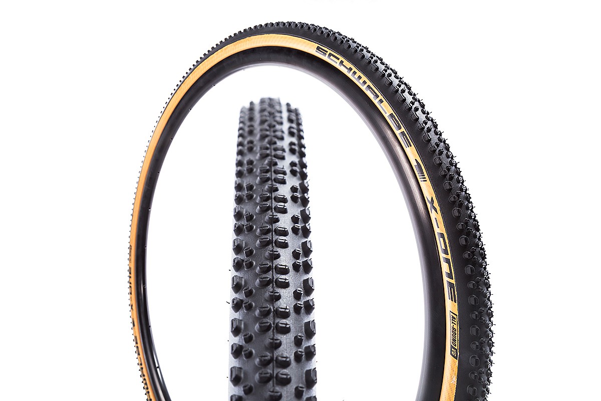 700c gumwall tires